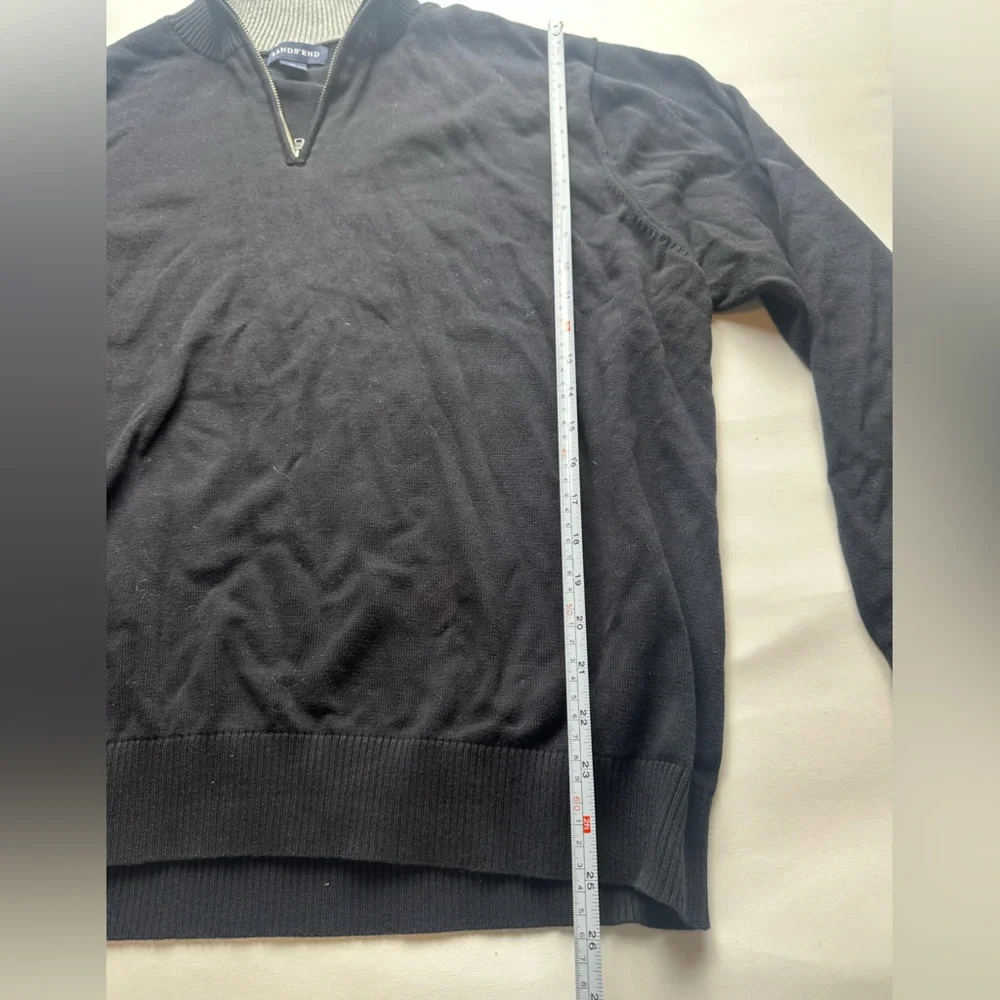 Lands end men’s 1/4 zip black and grey sweater. Size XL